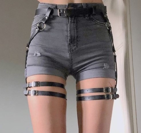 レッグ ハーネス 脚 ベルト 黒 ボディハーネス スチームパンク