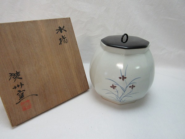 Y212366【 八角 水指 陶器 色絵 共箱 美品 】検) 蓋物 茶道具 現代工芸 美品 茶器 茶道具 茶懐石 茶事 茶会 陶芸 水差し 菓子器ⅱ 水指 Yahoo!オークション -「茶道具 和田桐山(作) 色絵金彩丸紋水指 西村徳泉（作)