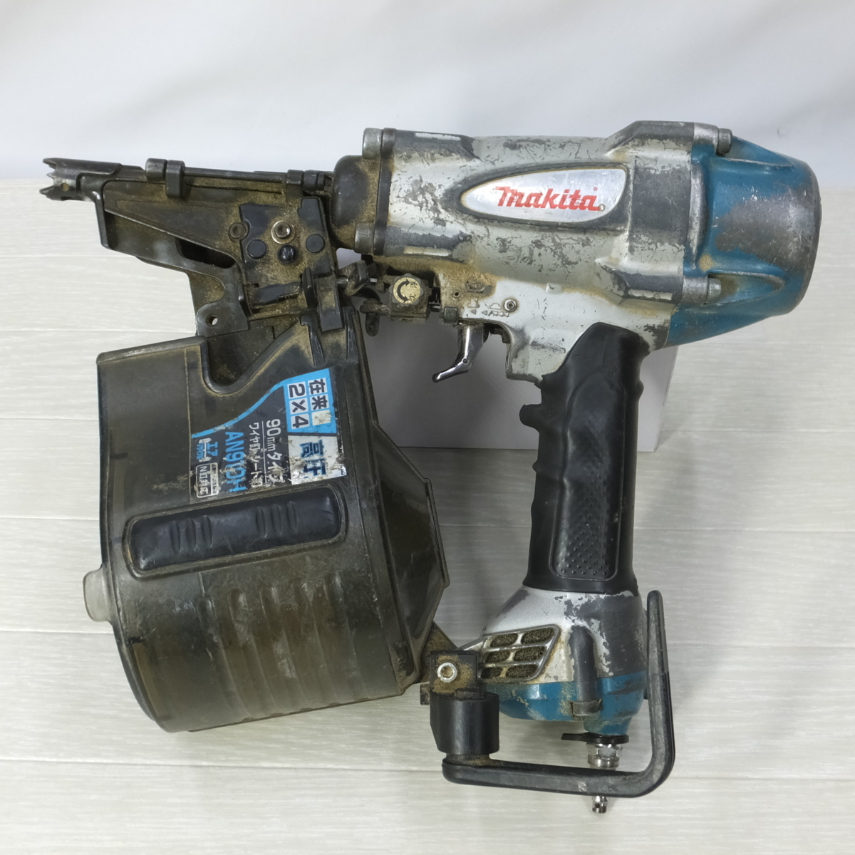 makita マキタ エア釘打機 AN910H 現状品 説明書 ケース 等 付属 電動工具