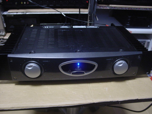 オーディオ機器 Behringer A500 美品 動作確認済 元箱有
