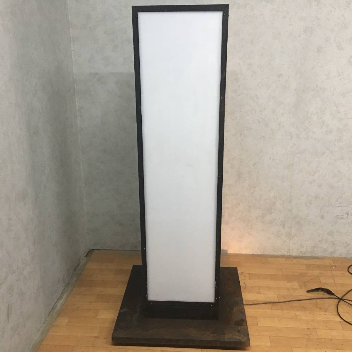 ●FH2/83 電工看板 電気看板 店頭ディスプレイ 置き型 キャスター 中古品 看板 店舗用 光る看板の通販 おまかせセット SUF-25 看板照明・LED製品の専門会社アイエスパートナー、看板