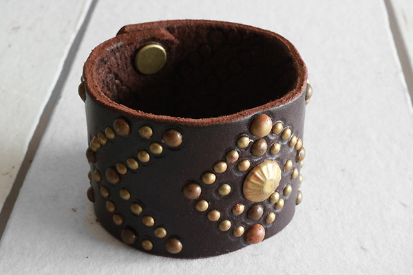 正規取扱店 HTCHTCベルト通販-PANTY Bracelet 1.25 Studs STORE ☆未