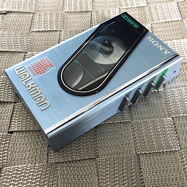 大得価，新作 SONY WM-503 カセットウォークマン WALKMAN ジャンク