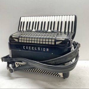 アコーディオン excelsiorのYahoo!オークション(旧ヤフオク!)の相場