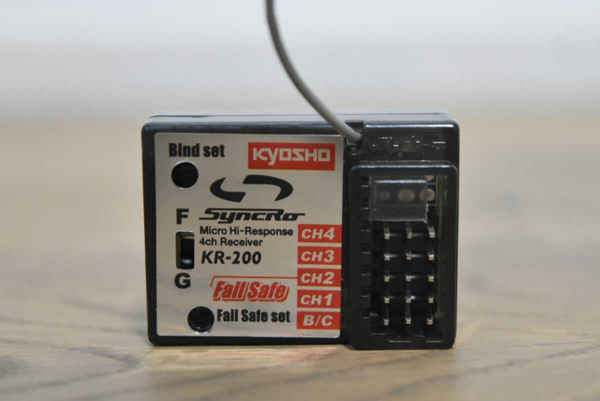 京商 Syncro KR-200 KT-201 受信機 Yahoo!オークション セット - 2.4G