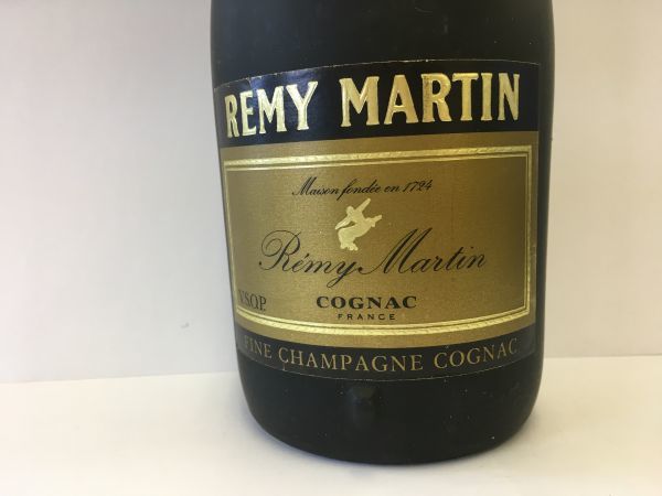 E226-I26-718 REMY MARTIN レミーマルタン VSOP コニャック 700ml 40度