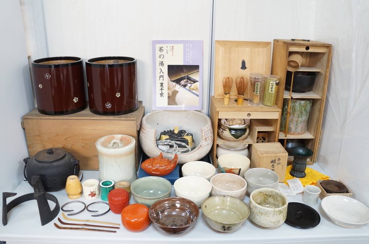 備前焼　茶釜香炉 夢工房】三代 諏訪 蘇山 青磁 袴腰 香炉 純銀 公寿造 四君子 高肉彫透