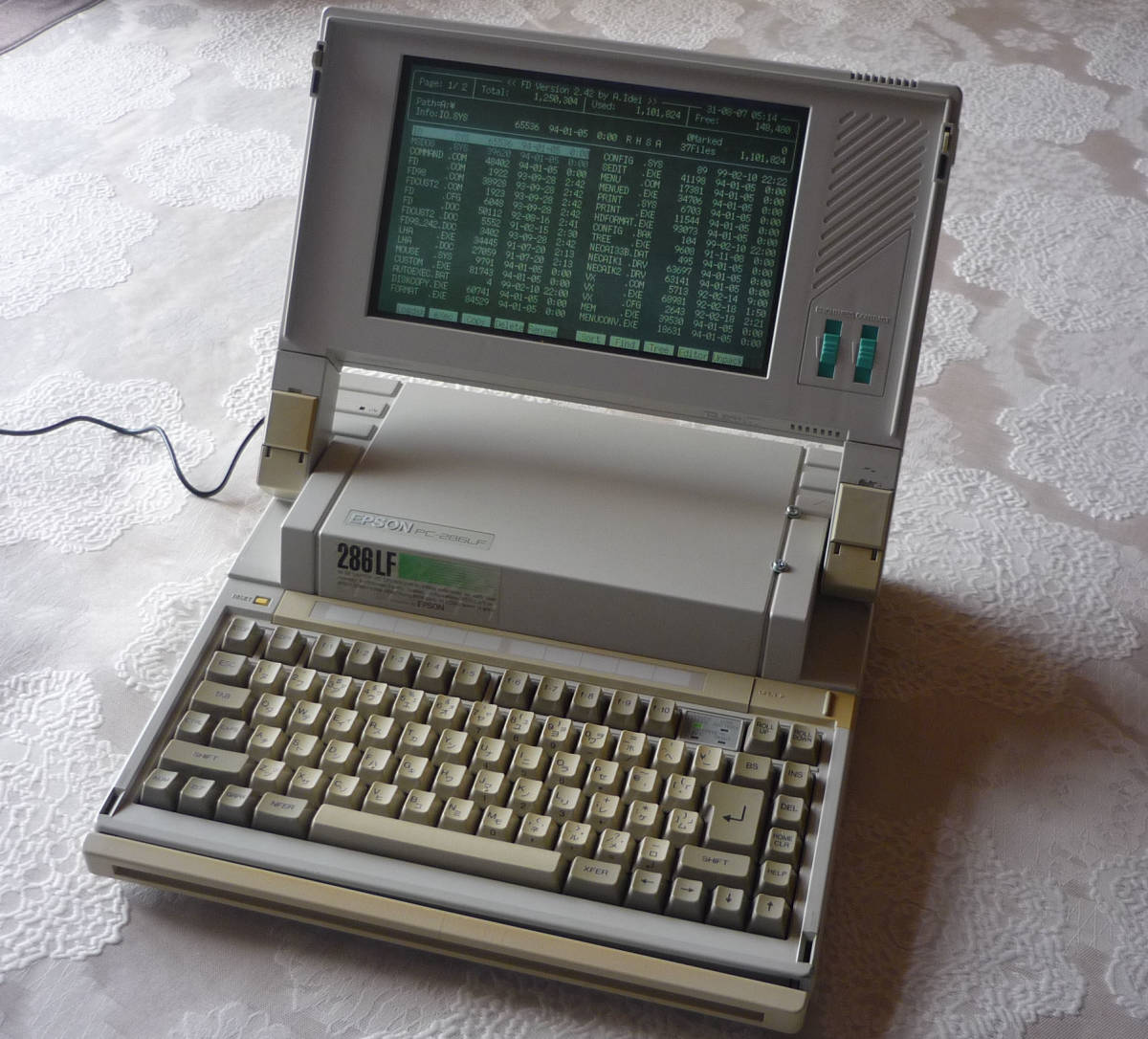 □□【ジャンク品】エプソン EPSON PC-286LF ラップトップパソコン(PC 