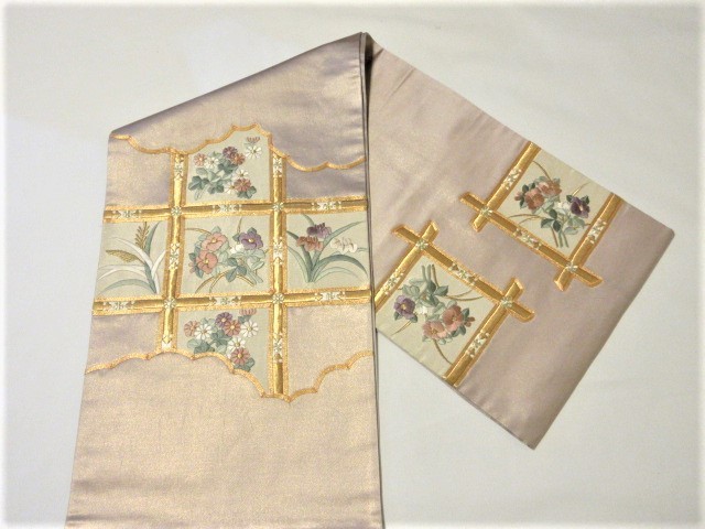 ★つばめ★　C77 袋帯・日本刺しゅう・菖蒲と椿と菊・淡い藤色・美品 白 | FURISODE 名古屋帯 召しませ花 真糊本糸目