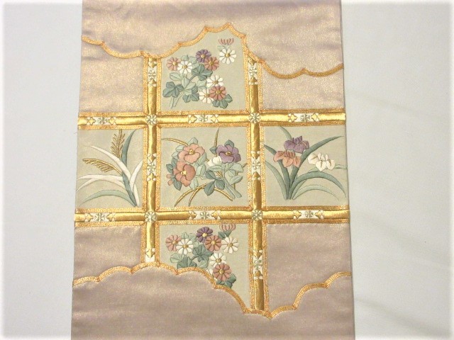 ★つばめ★　C77 袋帯・日本刺しゅう・菖蒲と椿と菊・淡い藤色・美品 白 | FURISODE 名古屋帯 召しませ花 真糊本糸目