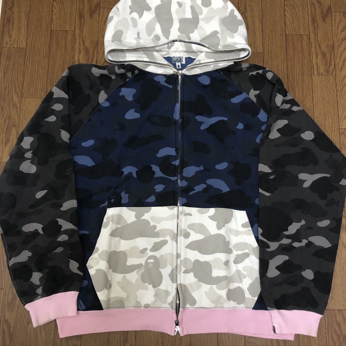 APE カモパーカー　ジップパーカー 猿迷彩 Bape シャーク　エイプ　M スウェットパーカー アベイシングエイプ A BATHING APE 迷彩柄 マルチ
