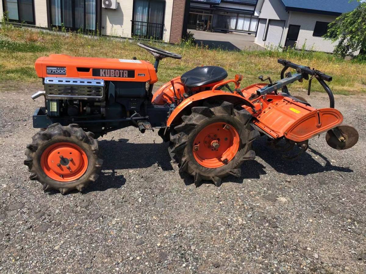 クボタ ブルトラ B7000 トラクター - Yahoo!オークション 13馬力 4輪