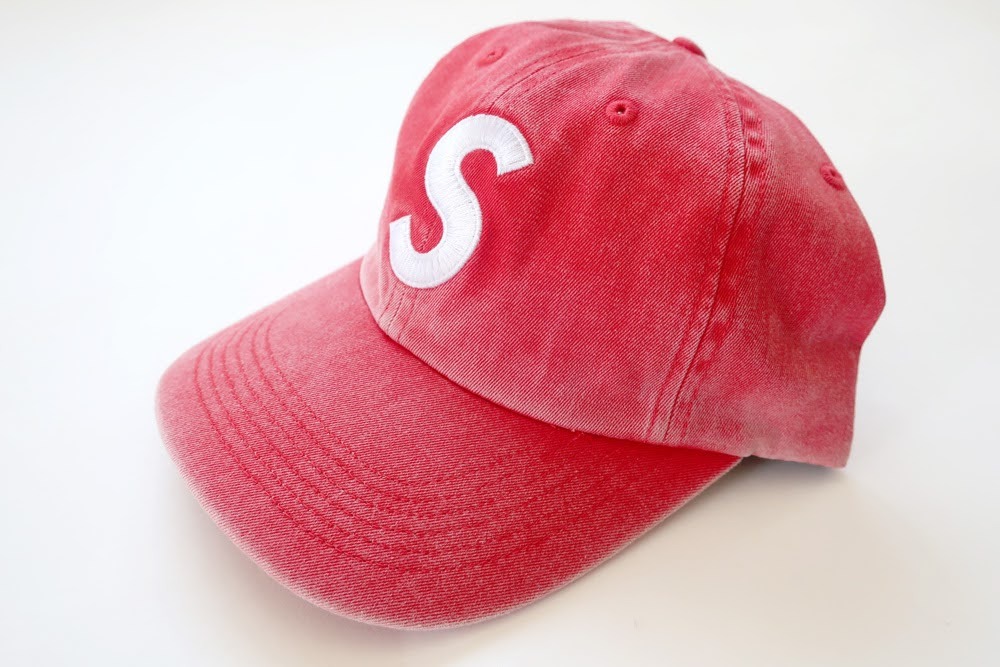 定番，新作 Supreme Pigment Print S Logo 6 PanelシュプリームピグメントプリントSロゴ６パネルキャップ赤(帽子)｜売買されたオークション情報、yahooの商品情報をアーカイブ公開 - オークファン 服飾小物