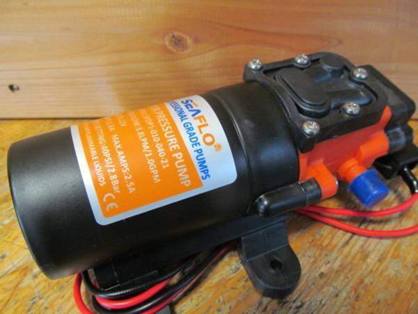《送料無料！》◎超希少 ウォーターポンプ SEAFLO １２V キャンピングカー車中泊 キャンパー SFDP1-010-040-21 オートキャンパー 水ポンプ