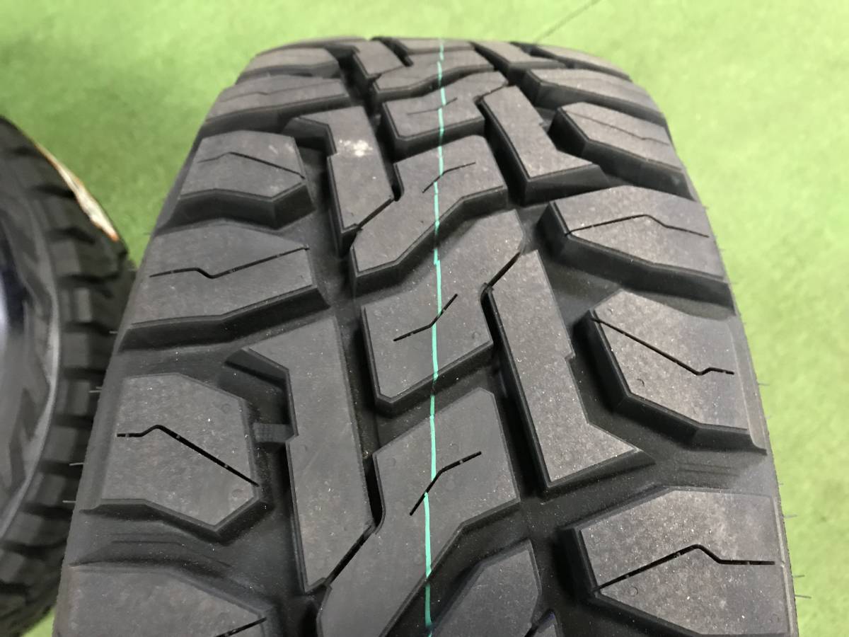 200系ハイエース　デイトナとオープンカントリーR/T 215/65R16 OPEN COUNTRY 送料無料☆200系ハイエース デイトナ ブラック/レッド