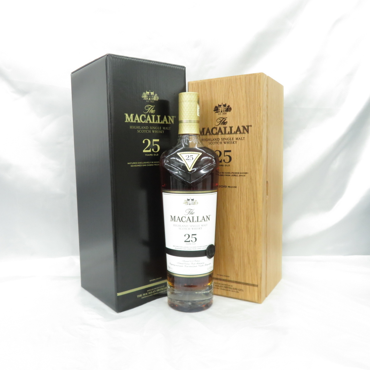 The Macallan シェリーオーク 700ml 未開封 箱あり The Macallan シェリーオーク 700ml 未開封 箱あり