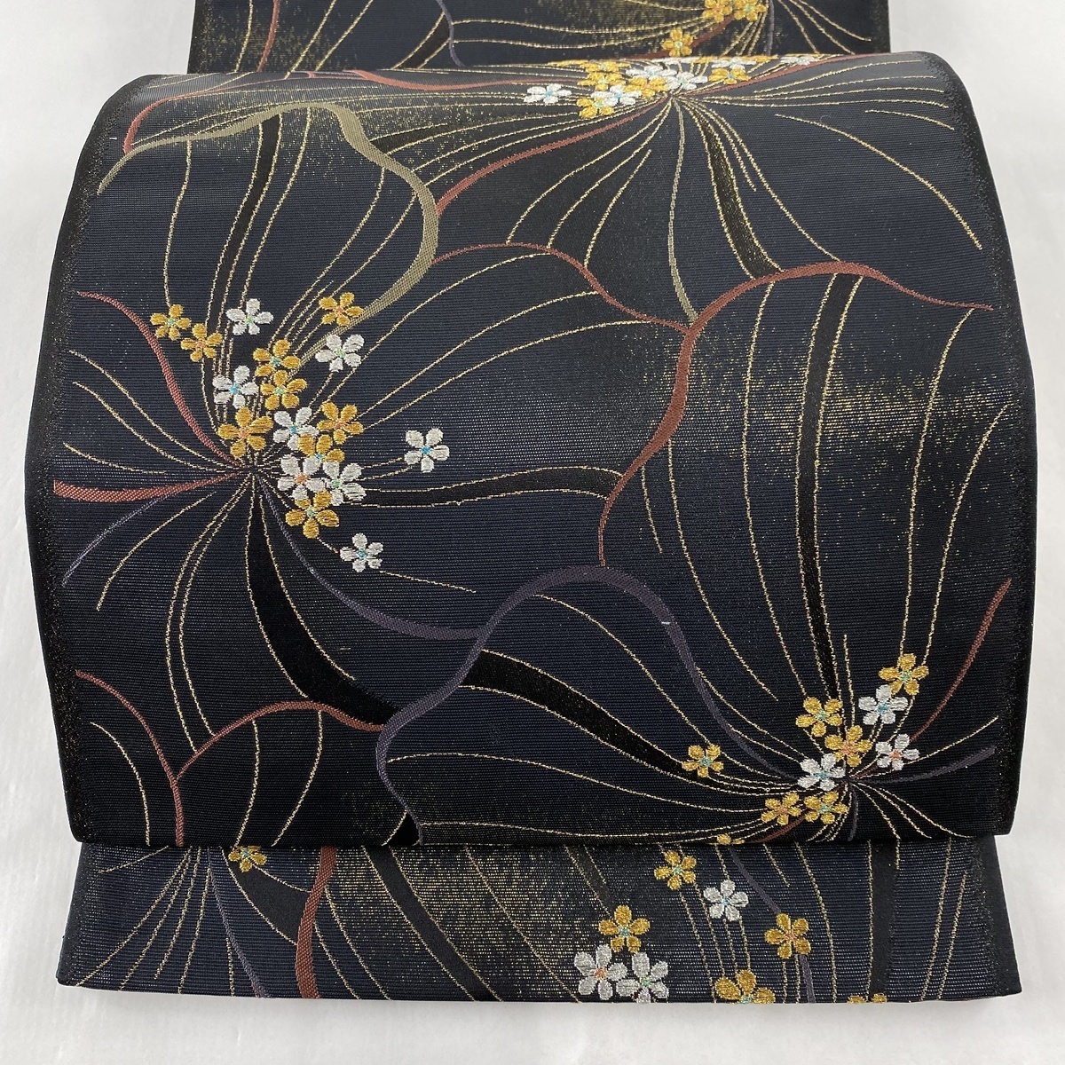 袋帯 美品 名品 金銀糸 六通 箔 正絹 草花 華文 中古 秀品 黒