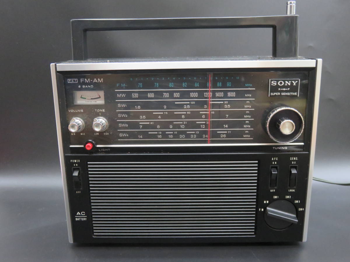 SONY TFM-2000F ポータブルラジオ SONY TFM-2000F ポータブルラジオ 希少当時物 SONY ソニー TFM-2000F
