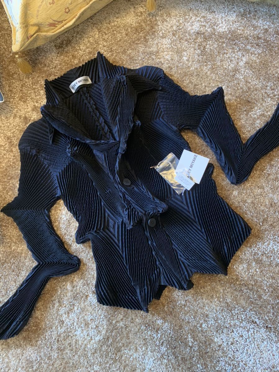 ISSEY MIYAKE イッセイミヤケ 3D スチームストレッチ ジャケット ISSEY MIYAKE イッセイミヤケ 3D スチームストレッチ ジャケット