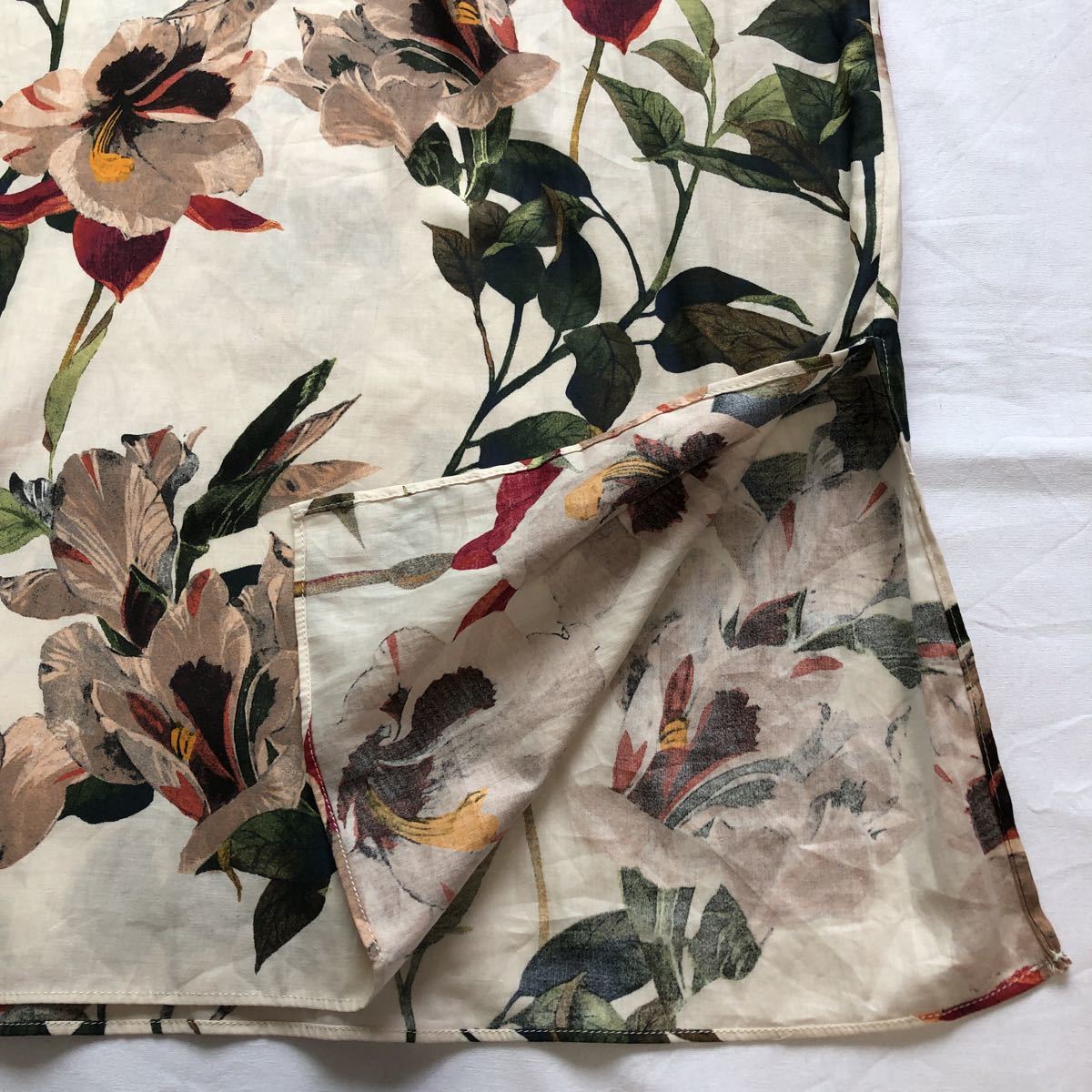 zara ブラウス 柄 ZARA 大人初夏素敵スタイル 花柄フラワーロング 