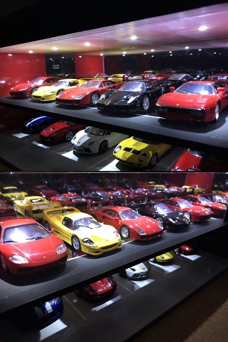 ミニカー専用ジオラマ：1/43 カーディーラーⅠ（光沢レッド＆カーボン