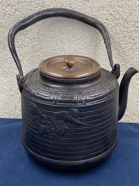 龍文堂 鉄瓶 緑和堂 ｜骨董品買取 造『鉄瓶』 龍文堂造 船文堂造？ 蔵