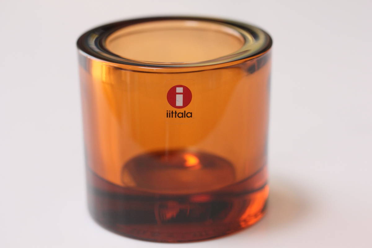 ⁄ キャンドルホルダー Kivi・キビ ブラウン＆セビリアオレンジ iittala 
