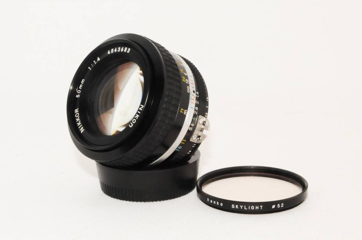 美品】 Nikon ニコン Ai NIKKOR 50mm F1.4 外観は光沢があり、光学も