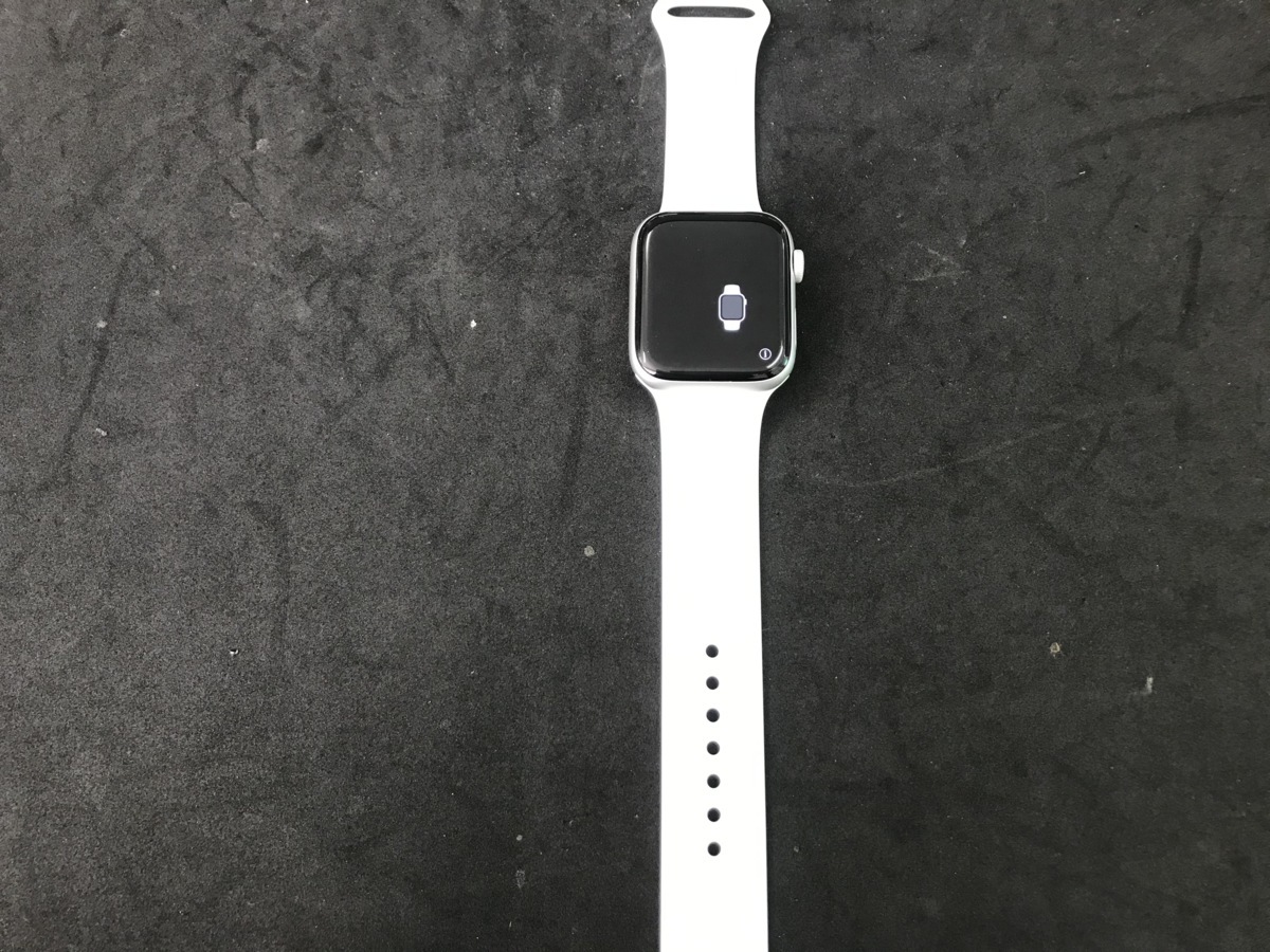★中古★ Apple Watch SE GPSモデル 44mm MYDQ2J/A ホワイトスポーツバンド