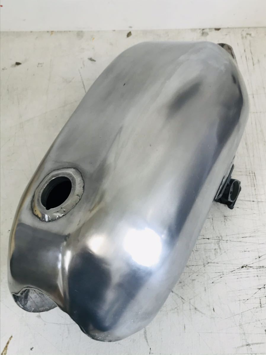 SR400 500 ? アルミタンク SR400に付いていたアルミタンクです 【公式
