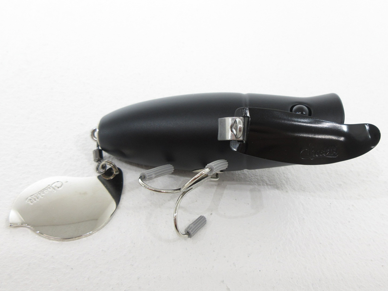 ☆中古☆CHEST114 ルアー Flap Tail Twerk ブラック☆チェスト114