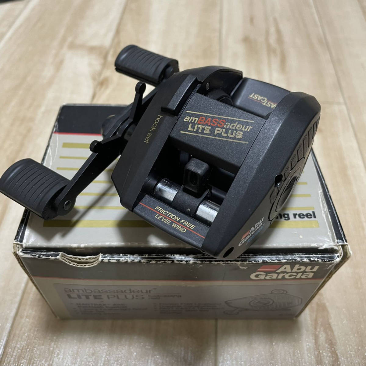 お買い得，定番人気 超 Ambassadeur アンバサダー ライト プラス オールドリール アブガルシア ABU Garcia HEDDON シェイクスピア フルーガー(アブガルシア)｜売買されたオークション情報、yahooの商品情報をアーカイブ アブガルシア