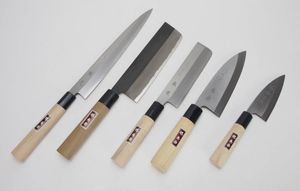 堺秀岳 包丁のYahoo!オークション(旧ヤフオク!)の相場・価格を見る