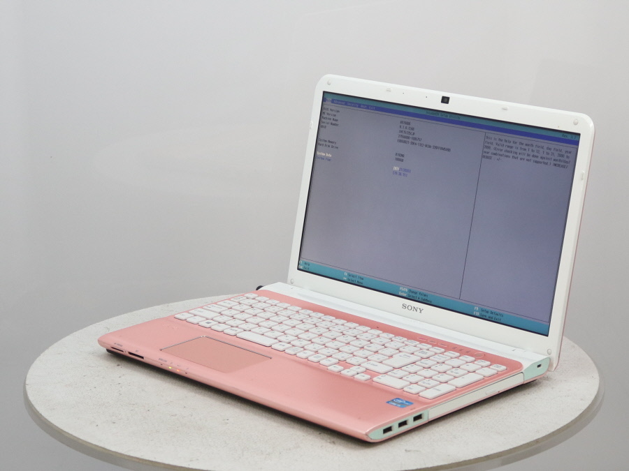 SONY SVE15125CJP VAIO Core i5-3210M 2.50GHz 8 GB 1000 GB HDD□1週間