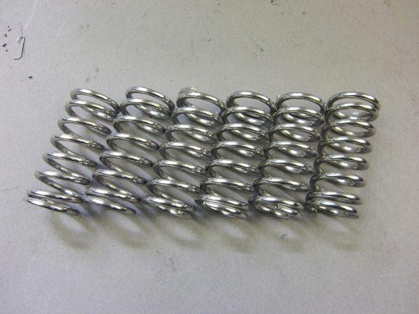 新品 748 SS900 MH900e M900 ステンレス クラッチスプリング