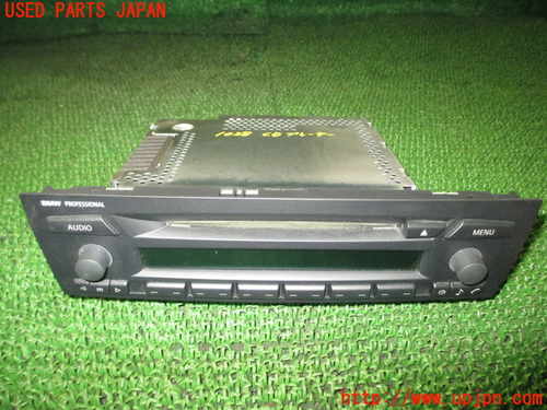 1UPJ-10286480]BMW320i(VA20)(E90)CDプレーヤー 中古