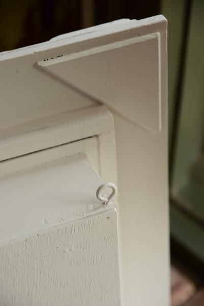 ○。アンティーク古い額縁フレームのウォールラック/壁掛収納棚