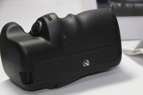 新同 ソニー VG-C99AM α99 バッテリー縦位置グリップ 新着