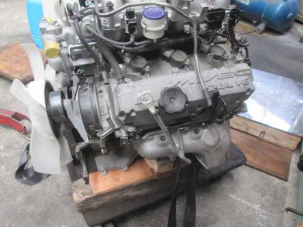 4-109164 V97W パジェロ 6G75 エンジン ASSY(エンジン本体)｜売買され