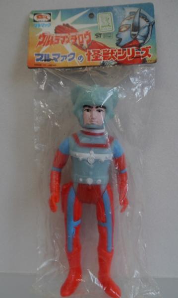 ウルトラマンタローブルマァクの怪獣シリーズZAT隊員東光太郎役 