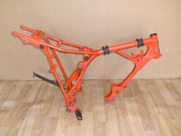 ｈ3　ホンダ　ＸＲ80Ｒ　HE01　メインフレーム　希少！！