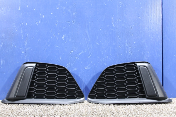 GK3/4 フィット 純正 フォグカバー 左 右セット 71103-T5A-00