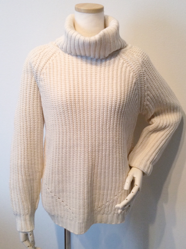 マーキュリーデュオ タートルニット 新品 未使用 オフホワイト