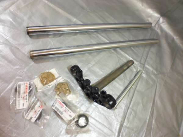 ♪新車はずし♪ＹＢＲ125純正ステム、インナーチューブ508580