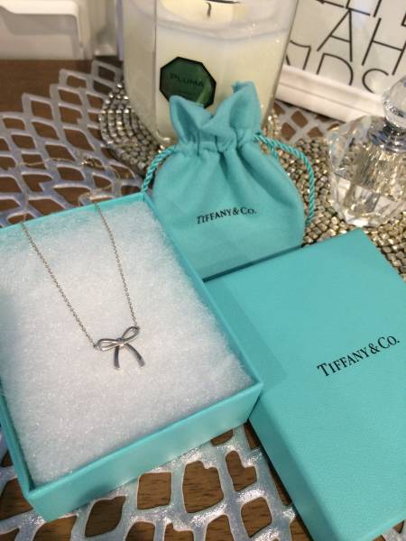 ティファニー　美品　リボンのネックレス