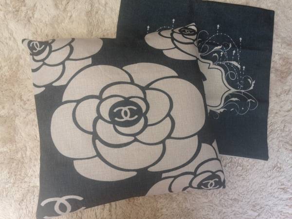 海外限定☆CHANELクッションカバー　シャネル☆パロディ