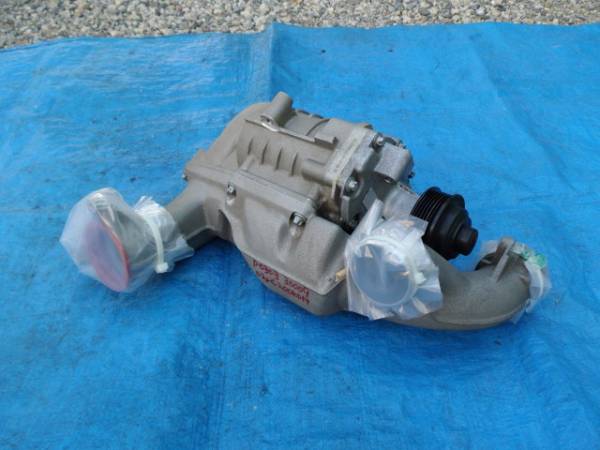 ベンツ　W203 02y C200 KOM　スーパーチャージャー