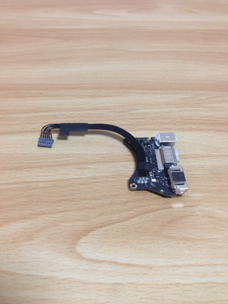 Mac Book Air 2012 電源ユニット