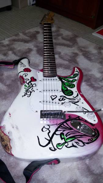 ジミヘンストラト　レリック中古