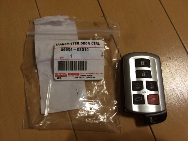US TOYOTA純正シエナ スマートキー新品未登録品 ご覧頂きありがとう